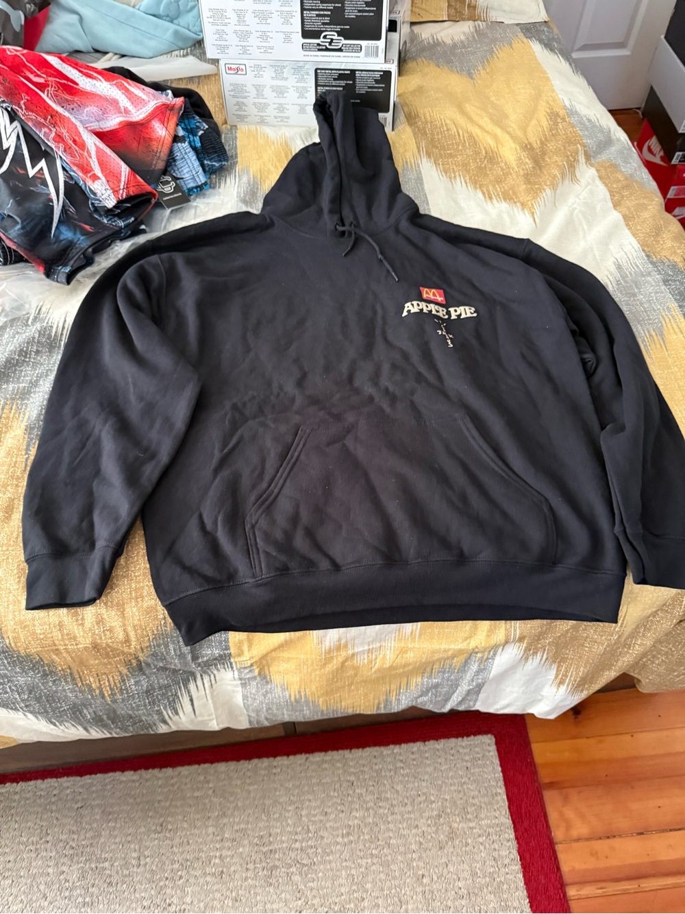 Travis Scott Apple Pie Men’s Logo Black Fleece Hoodie